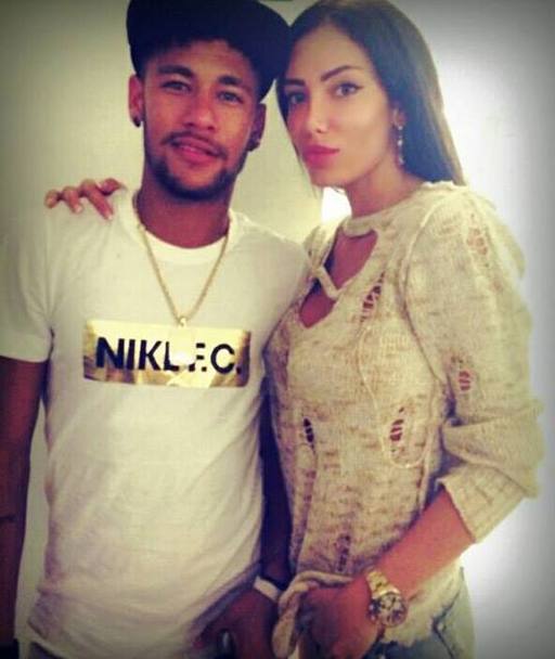Soraja Vucelic, 28enne ex Playmate e gieffina serba,  la nuova fiamma dell&#39;asso del Barcellona Neymar, da sempre abituato a circondarsi di bellezze mozzafiato. Tutte le foto sono tratte dal profilo Facebook della showgirl. (Facebook)